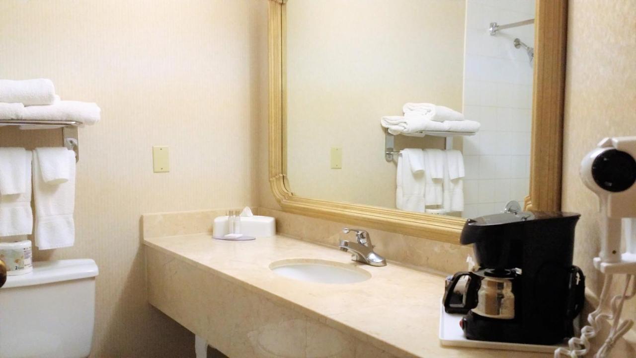 Travelodge Hotel By Wyndham Vancouver Airport Richmond Zewnętrze zdjęcie